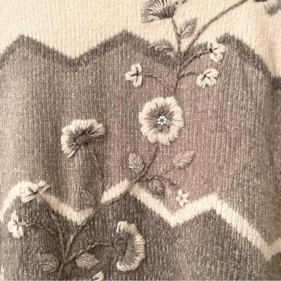 Alfred Dunner Cream and Grey Sweater Size 1X (H7) - Picture 3 of 4